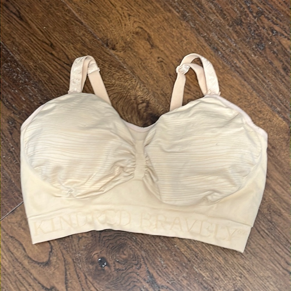 Kindred Bravely nursing and pumping bra. M Busty